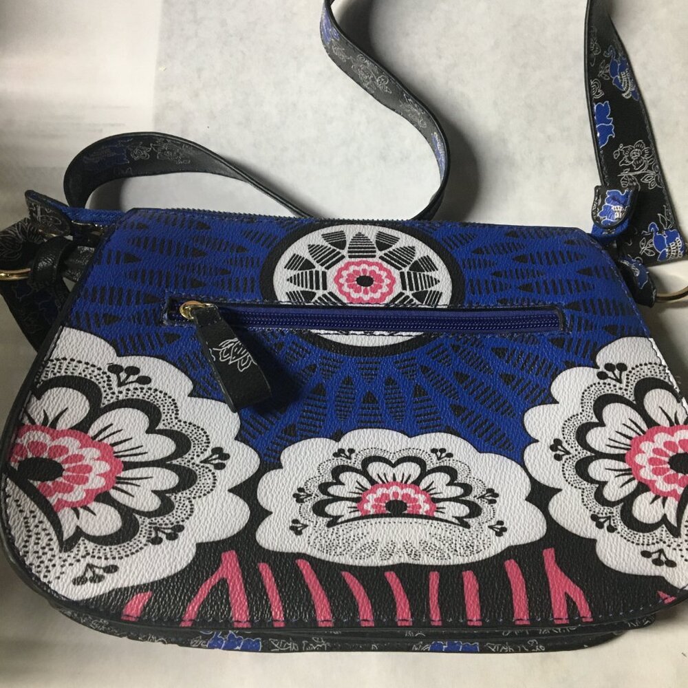 Women's Purse (New with no brand) - Never used